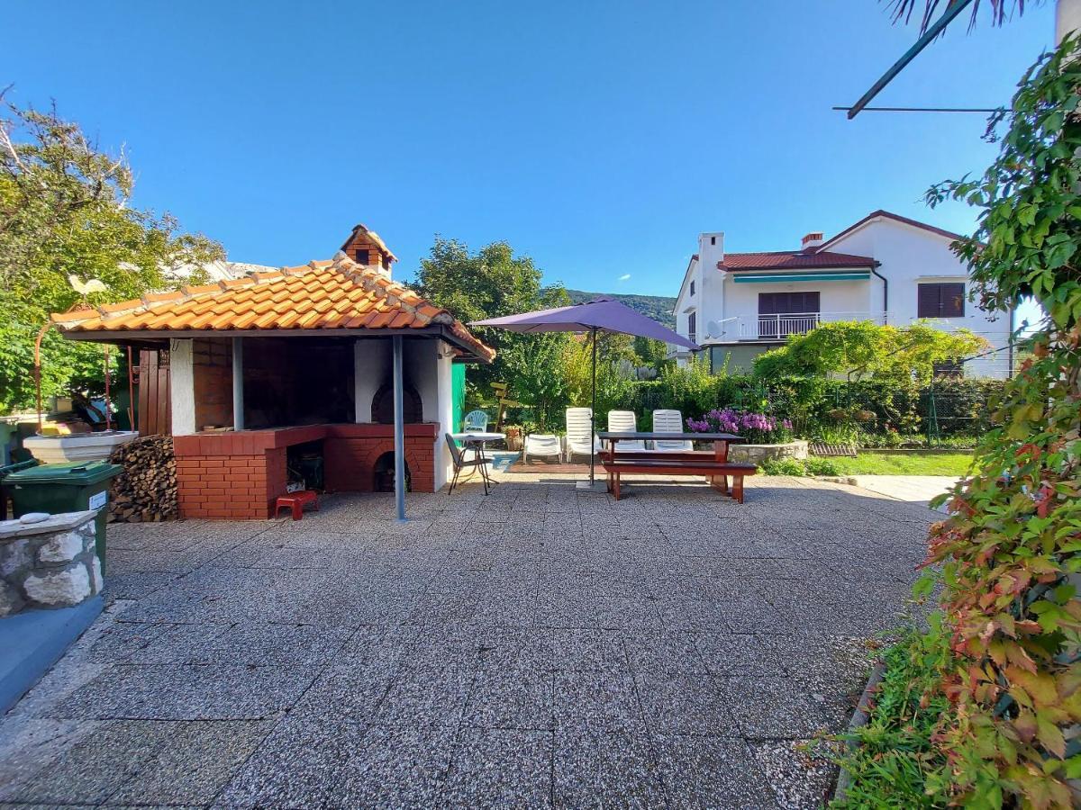 Apartments Fam Tomasic Baska  Exterior photo