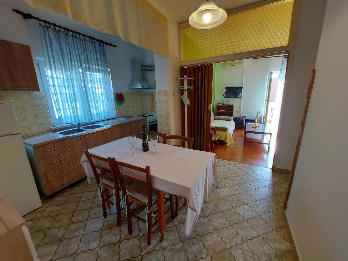 Apartments Fam Tomasic Baska  Exterior photo