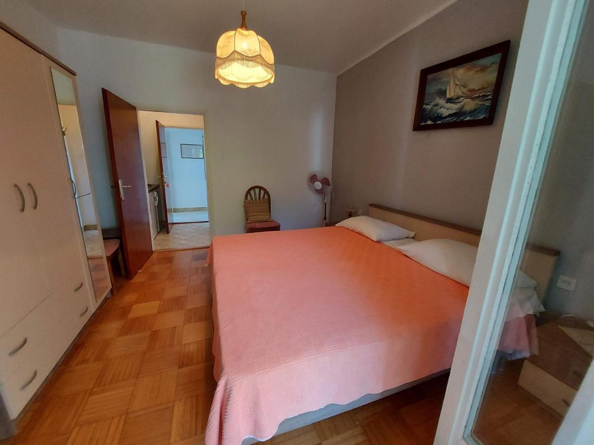 Apartments Fam Tomasic Baska  Exterior photo